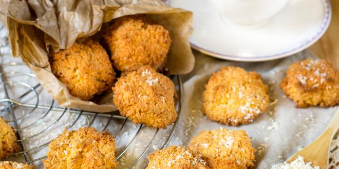 Chewy Coconut Cookies